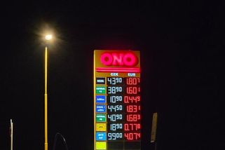 „Zlatí čeští pumpaři.“ Týden sledujeme ceny u nás a v Německu, stoupají před očima